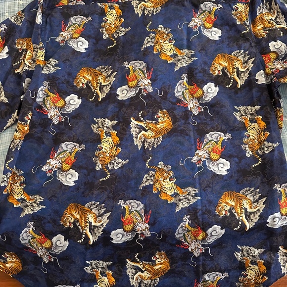 Tiger/ dragon  night out/dress shirt - Picture 5 of 9